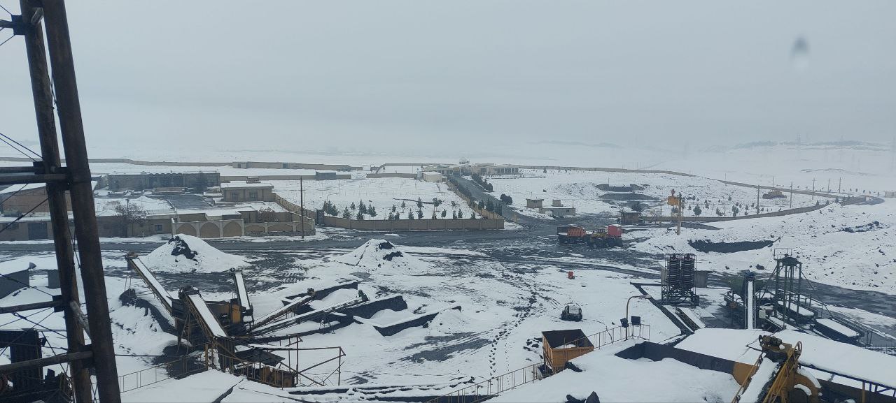 Photo 5996743784215462147 Y