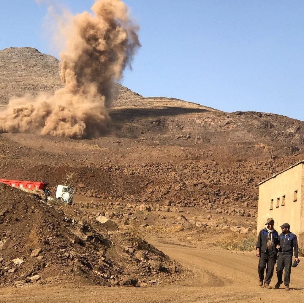 Photo 6001175481795330490 Y 1024x1022